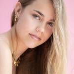 Brynn R